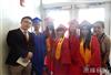 美国新移民子女学习成绩亮眼