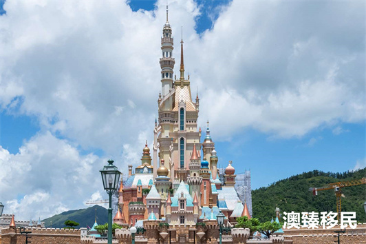 八类技术人才可直获香港身份，一人申请全家受益